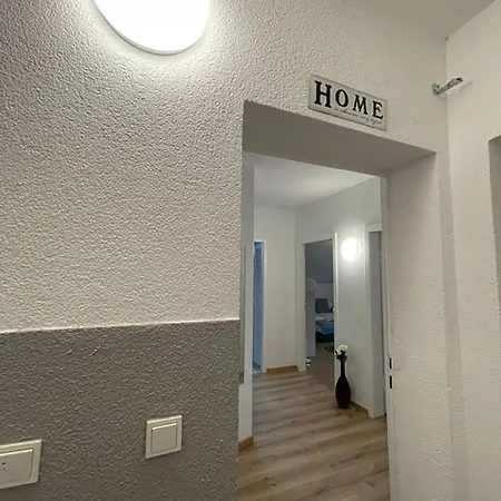 Bright And Stylish Steps Away From The Rhine * Keulen